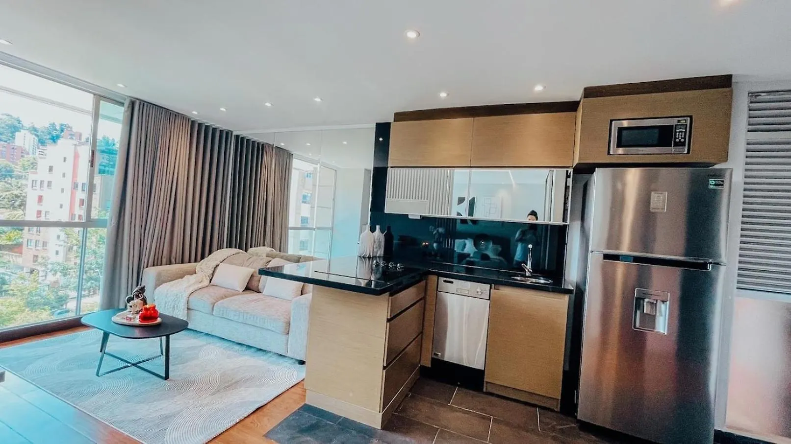 Amazing Luxury 1 Bedroom Gym & Pool Provenza 704 Medellin Apartment