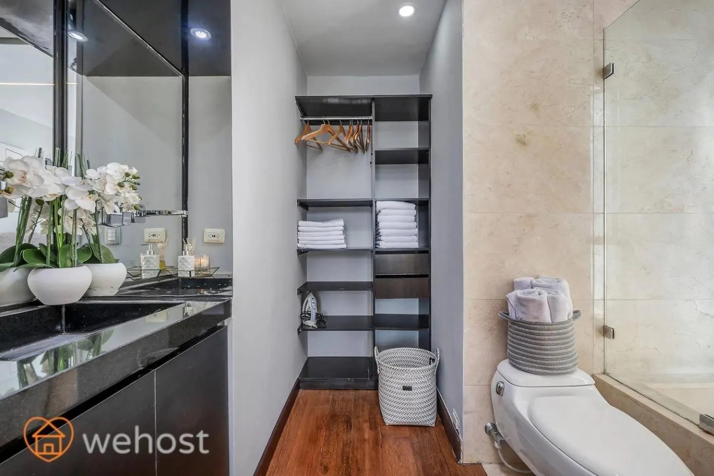 Amazing Luxury 1 Bedroom Gym & Pool Provenza 704 Medellin Colombia