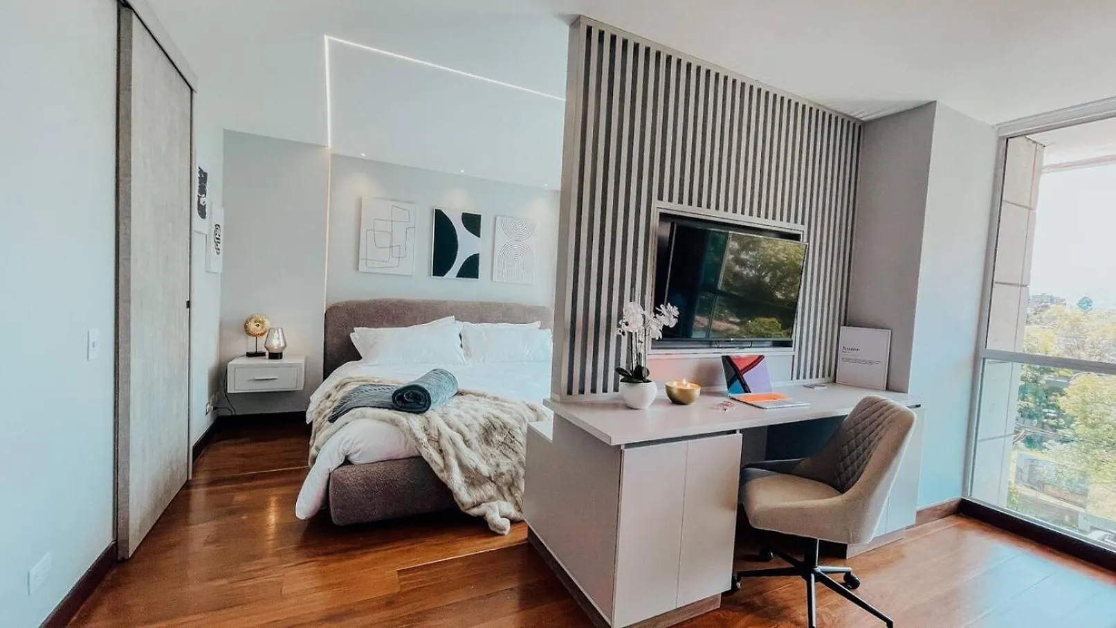 Amazing Luxury 1 Bedroom Gym & Pool Provenza 704 Medellin Apartment